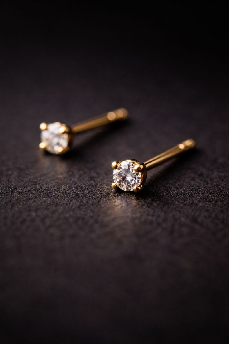 Whisper — K18 + Diamond Earring