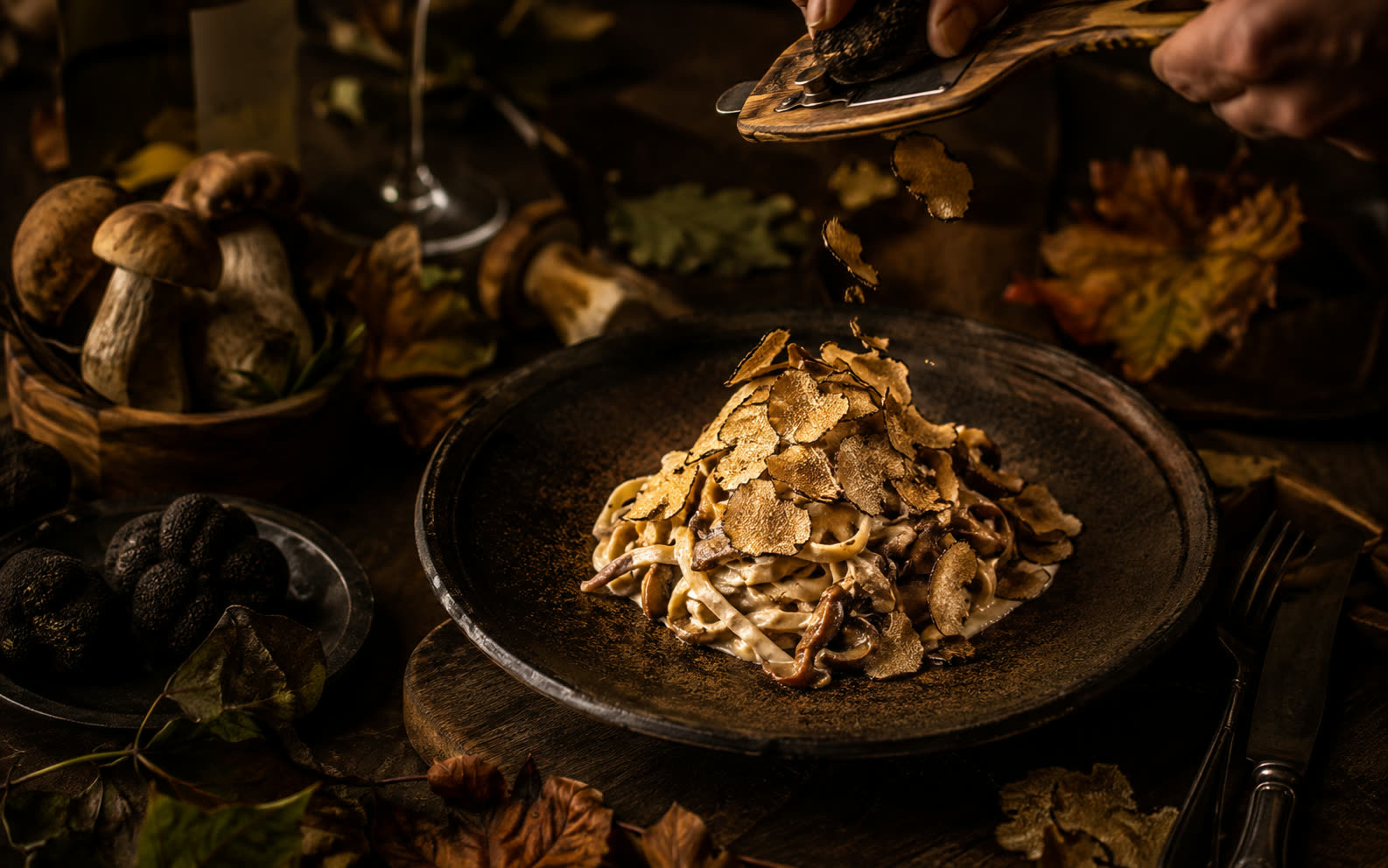 秋のトリュフとポルチーニの一皿